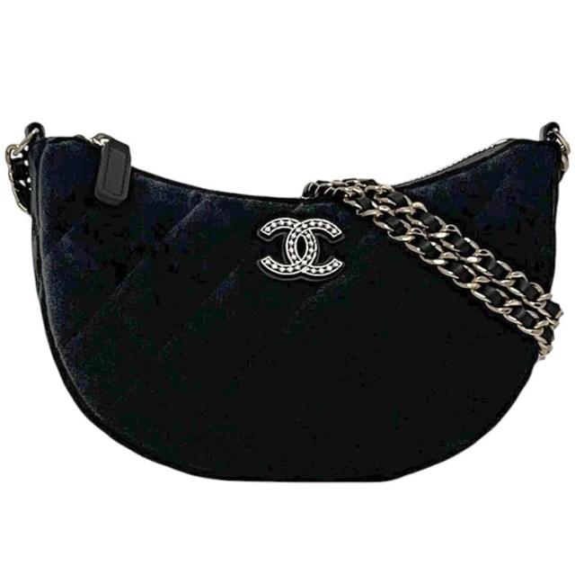 シャネル ショルダーバッグ ハーフムーン チェーンバッグ ブラック 2024 イヤーズギフト マトラッセ 美品 ベロア 中古 C2G68T01 ランダムシール CHANEL ココマーク 黒 ラインストーン ミニバッグ クロスボディ
