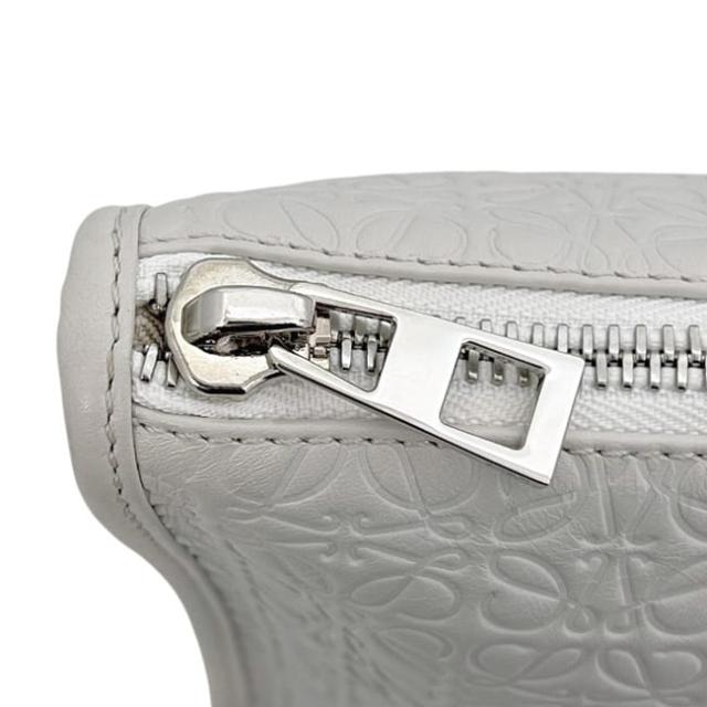 ロエベ ビジネスバッグ ホワイト リピートアナグラム 358.23.L18 美品 レザー 中古 051412 LOEWE エンボスロゴ 白 総柄 書類バッグ ファスナー アナグラム ロゴ メンズ 男性 定番 人気 シンプル ブリーフケース