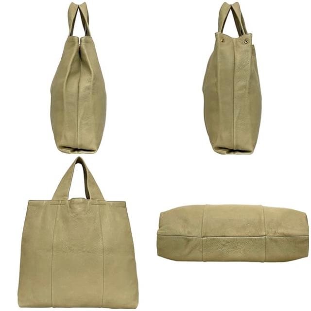 プラダ トートバッグ ベージュ 美品 レザー 中古 146 PRADA 革バッグ 書類 ビジネス ホック ワンポイント ロゴ エンボスロゴ レディース メンズ 定番 人気 シンプル 三角 ロゴプレート シルバー金具 軽い 軽量_1