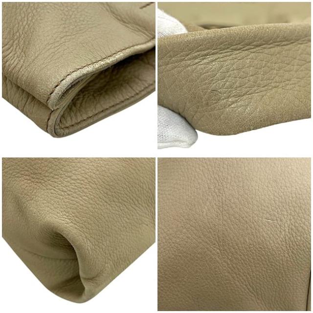 プラダ トートバッグ ベージュ 美品 レザー 中古 146 PRADA 革バッグ 書類 ビジネス ホック ワンポイント ロゴ エンボスロゴ レディース メンズ 定番 人気 シンプル 三角 ロゴプレート シルバー金具 軽い 軽量_5