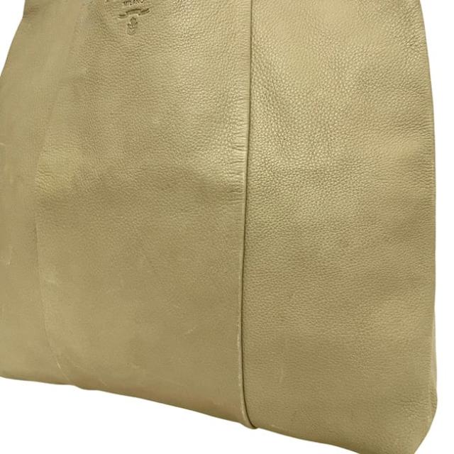 プラダ トートバッグ ベージュ 美品 レザー 中古 146 PRADA 革バッグ 書類 ビジネス ホック ワンポイント ロゴ エンボスロゴ レディース メンズ 定番 人気 シンプル 三角 ロゴプレート シルバー金具 軽い 軽量_9