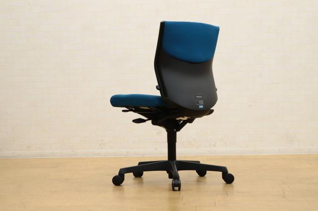 送料無料】中古品 オカムラ オフィスチェア エスクード クッション
