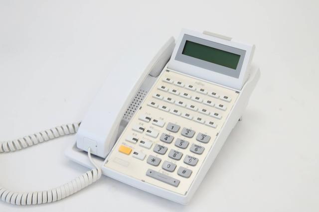 送料無料】中古 富士通 24ボタンアナログ停電タイプ電話機 D-station