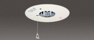 【送料無料】未使用 東芝 低天井用 浅形埋込 非常用 照明器具 ミニハロゲンランプ 30Ｗ点灯 ニカド電池内蔵JC1Cの通販は 7,800円