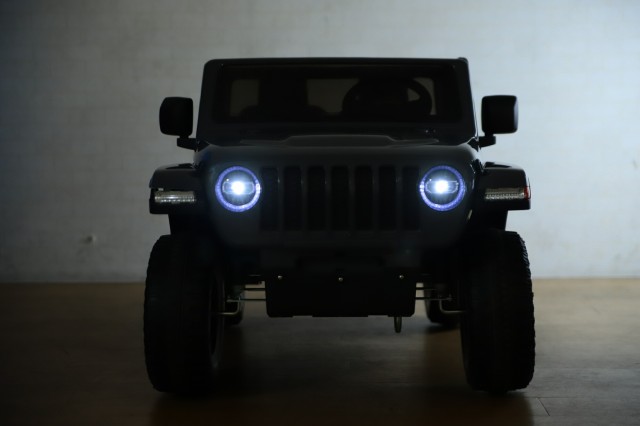 送料無料】美品 子供用電動自動車 Jeep グラディエーター ルビコン