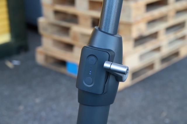 【未使用品】LEDライト付き 10フィート マーケットアンブレラ 送料込み 展示品 10フィート LEDライト付 マーケットアンブレラ Storm Smoke