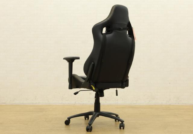 【送料無料】展示品 X Rocker オバール RGB オフィスゲーミングチェア 北海道・沖縄・離島 配送不可 併 N_3