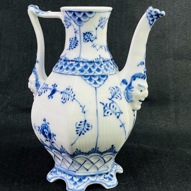 【中古】【蓋欠品】ROYAL COPENHAGENロイヤルコペンハーゲン 盛りだくさんスピード競技 コーヒーポット旧絵図面【貨物輸送無料】