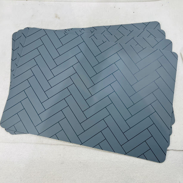 【未当てはめる】ソダール｜Sodahl プレイスマット 33x48 Tiles China blue Silicone 4枚仕かける Sodahl ソダール 瀬戸もの青味 15181 デンマーク王国製 北欧