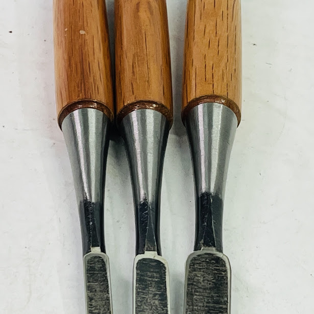 【未使用】すみ焼 登録 つつい 鑿 ノミ 3本セット 3分 4分 5分 在銘 ニスコーティング 小錆 筒井 炭焼入れ_5