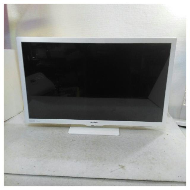 【動作確認済】【中古】訳あり 本体・リモコン(電池フタ欠品)のみ シャープ 24型 液晶テレビ AQUOS 2T-C24DE-W ホワイト系 2021年製_1