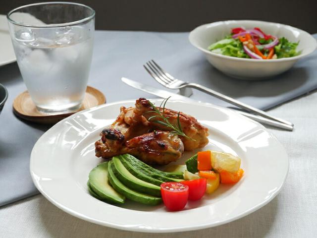 ミート皿 23cm フリル ニューボーンプレート おしゃれ 洋食器 お皿 皿