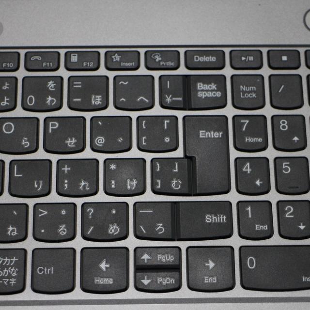 大容量SSD500GB Lenovo大画面ノートパソコン カメラ付 バッテリー〇 大容量SSD500GB Lenovo大画面ノートパソコン カメラ付