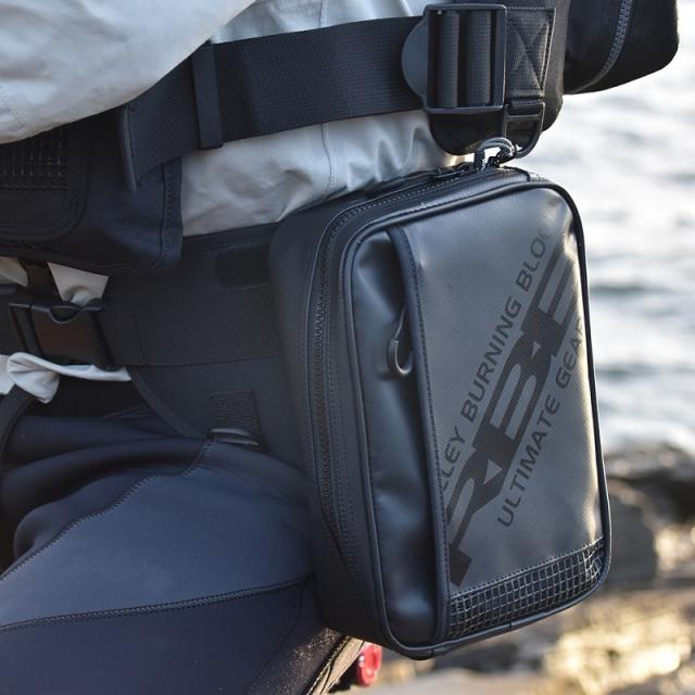 リバレイ RBB システムショルダーバッグ 青 新品 ターポリン エギング