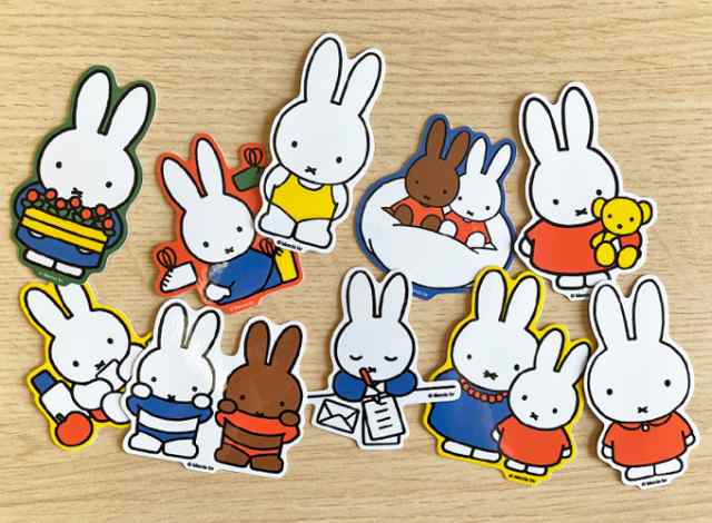 Miffy ミッフィー 靴 キャラクターステッカー 絵本 イラスト かわいい こども ダイカット うさぎ うさこちゃん 人気 Mif008の通販はau Pay マーケット ゼネラルステッカー