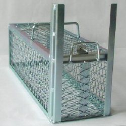 【1台で1個口】　捕獲器　普及型　[メッキ]サイズmm／幅210×奥行620×高さ350