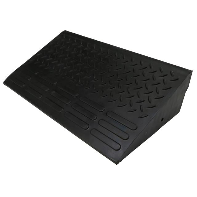 ゴム段差プレート 600X高さ145mm 耐荷重4t アークランズ 6,031円