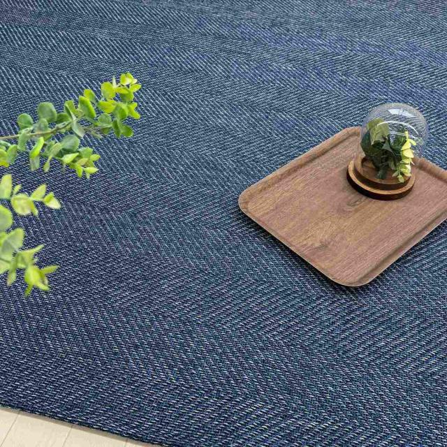 大島屋 洗えるジャガードラグ ライラ ネイビー 180×180cm 【メーカー直送・代引不可・置配不可・配送地域限定】の通販は 5,086円