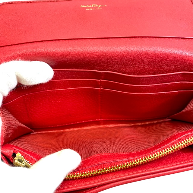 フェラガモ 長財布 財布 ガンチーニ 三つ折り財布 折財布 ロングウォレット ロゴ レザー レッド ゴールド金具 FERRAGAMO
