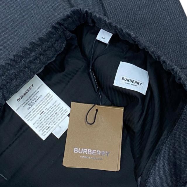 未使用 バーバリー パンツ ボトムス スラックス サイドライン 金属ロゴ ポリエステル×ウール グレー 8041910 メンズ BURBERRY [サイズ46]_8