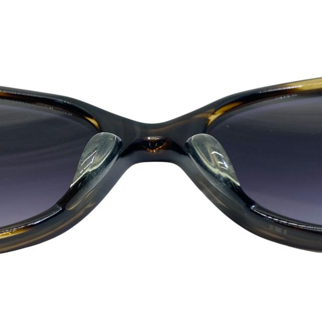 オリバーピープルズ チャームリー Charmlee サングラス セルフレーム アイウェア ブラウン カラーレンズ 55□18-140 OLIVER PEOPLES スタイリッシュ 洗練 上品 高級感 ファッション性 存在感 日常使い 定番_5