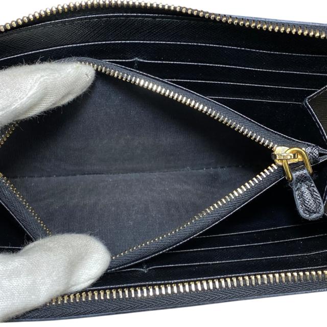 プラダ 財布 長財布 ロングウォレット ラウンドファスナー エンボス ロゴ レザー ブラック 1ML506 PRADA 上品 洗練 高級感 収納力 定番 スタイリッシュ カジュアル トレンド 万能_7
