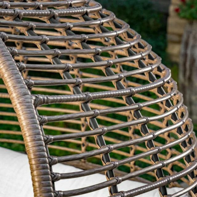 SunVilla サンヴィラ Elliot エッグチェアー 屋外用 ガーデン ラタンチェア ハンギング風 コージー Egg Chair 1人掛け プールサイド ベランダ パティオ 屋外家具 クッション付き Sunbrella生地 汚れカビ色あせ耐性 粉体塗装アルミフレーム スタイリッシュ 送料無料_3