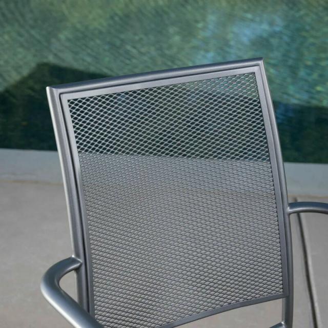 2脚セット SunVilla サンヴィラ Luca メッシュ スタッキング チェア 屋外用 ガーデンチェア テラス チェア 1脚 スタッキング 収納 軽量 通気性メッシュ 粉体塗装スチールフレーム 錆びにくい 丈夫 おしゃれ カフェチェア バルコニー ガーデン家具 アウトドア BBQ 送料無料_3