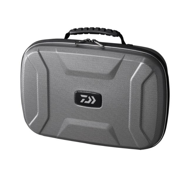 ダイワ セミハードリールケース M (A) シルバー