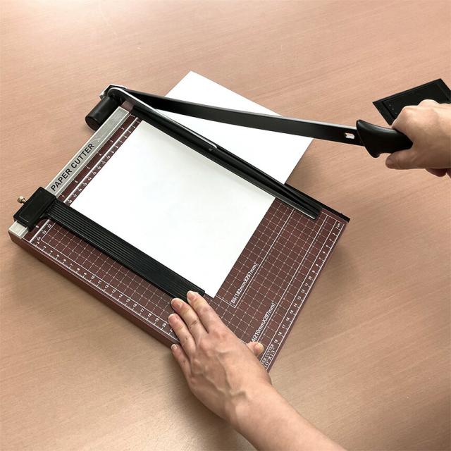 ペーパーカッター 裁断機 a4 2台セット カッティングマシン ズレ防止