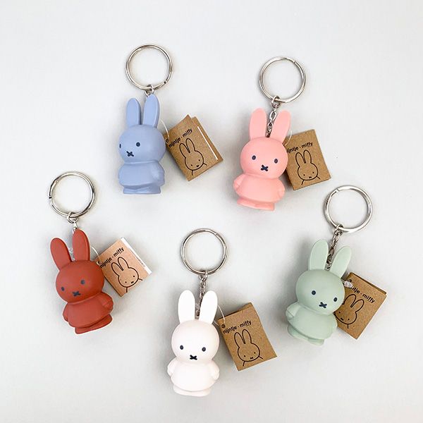ミッフィー miffy キーチェーン キーホルダー SAND マスコットの通販は