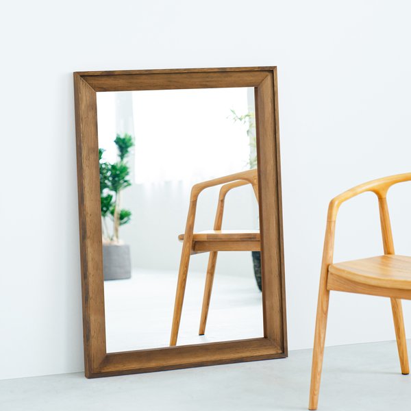L型フレームウォールミラー(730×1030mm)(アンティークブラウン) 天然木 北欧風 日本製  鏡 姿見 高級感 ドレッサー 全身 木製 壁掛け モダン 木枠 玄関 トイレ 洗面 NK-19の通販は