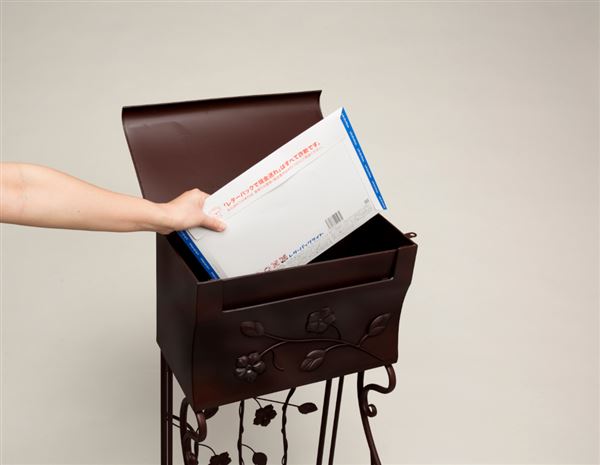 スタンド付きフラワーモチーフポスト ホワイト