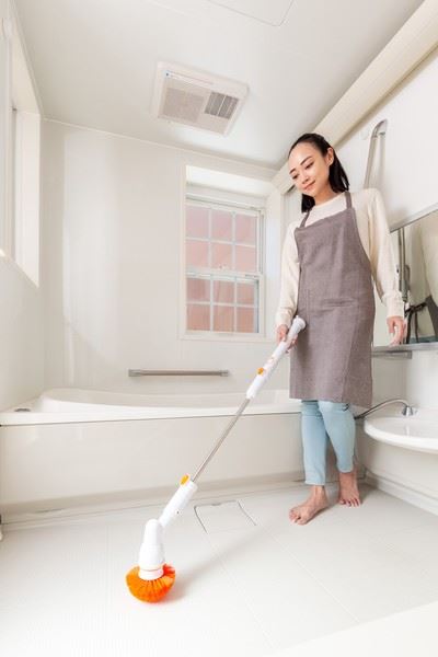 ファミラ 充電式ピカピカバスポリッシャー スピンターボ 9点セット＋