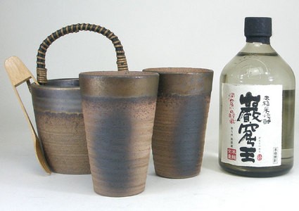 豪華酒器セット 陶芸作家 安藤嘉規作（米焼酎 巌窟王 720ｍｌ） - 米焼酎