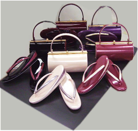 セミオーダー正絹ブランド振袖ぜ〜んぶ揃った豪華フルセット★PATTiPATT濃茶地彩ブーケフラワー