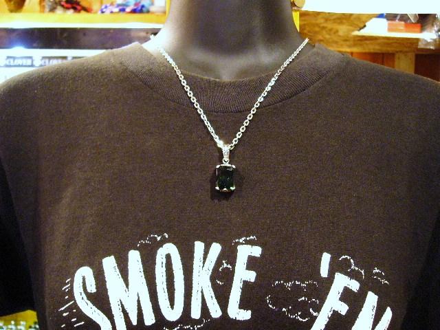 送料無料 Zocalo ソカロ イスラミックスクエアペンダント グリーンクォーツ Zztpdg 0241gq メンズ レディースの通販はau Pay マーケット きらきらホットなすしおばら通販 Au Pay マーケット店