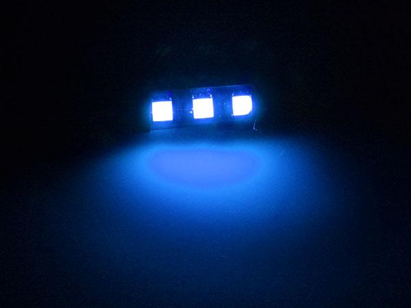 LEDドレスアップの可能性無限大∞!3chip SMD3連テープLEDブルー