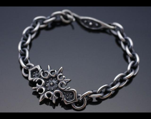 龍頭[ﾘｭｳｽﾞ] ゴシック調霰[あられ]ブレスレット/BR-31/和柄シルバーアクセサリー/送料無料の通販は