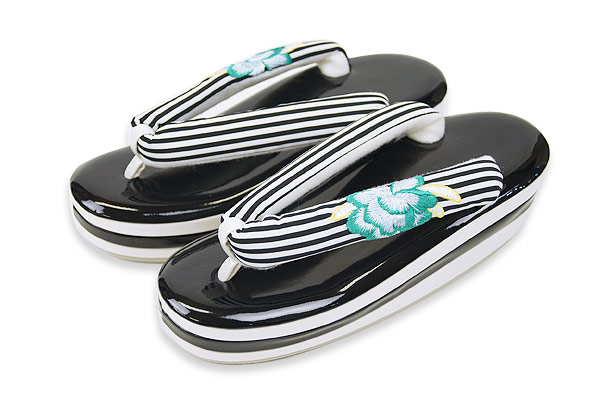 お洒落高級　草履　鼻緒-花縞黒　日本製