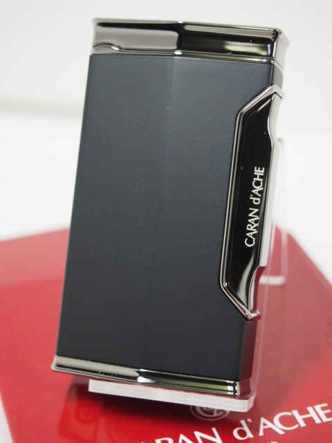 豪華 Caran D Acheカランダッシュ ライター Cd 1101ターボ式ガス黒 新品 の通販はau Pay マーケット だるまや Zippo Shop Darumaya