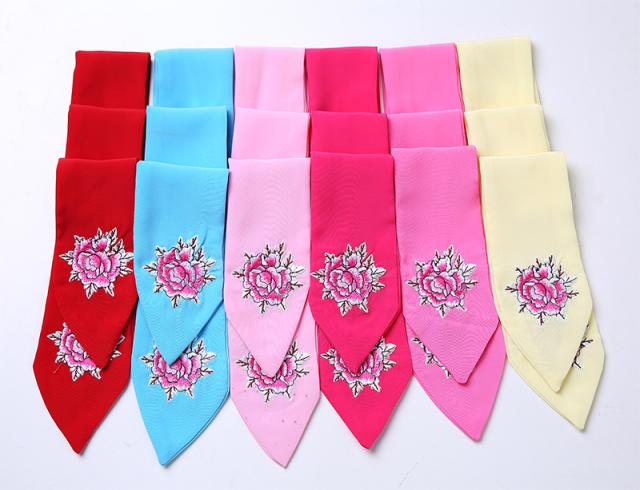韓国宮廷風チマチョゴリ専門髪飾りベルト ヘアバンド 刺繍 朝鮮族服道具 舞台服装 韓流ステージ衣装cosplayイベント 花柄の通販はau Pay マーケット 岩見洋服店