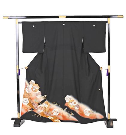 往復送料無料 2泊3日 レンタル 黒留袖 No.031-0320-Sサイズ 往復送料無料 2泊3日 レンタル 黒留袖 No.031-0320-Sサイズの通販はau