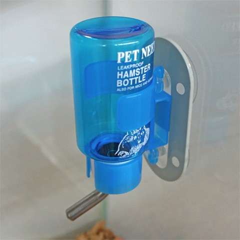 吸水器 タイニ８０ｃｃ 給水器 ウォーターボトル 吸盤 ケース 水槽 ハムスター Pet Needの通販はau Pay マーケット 小動物専門店ヘヴン