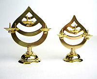 ローソク立 真鍮製三宝型 大の通販は