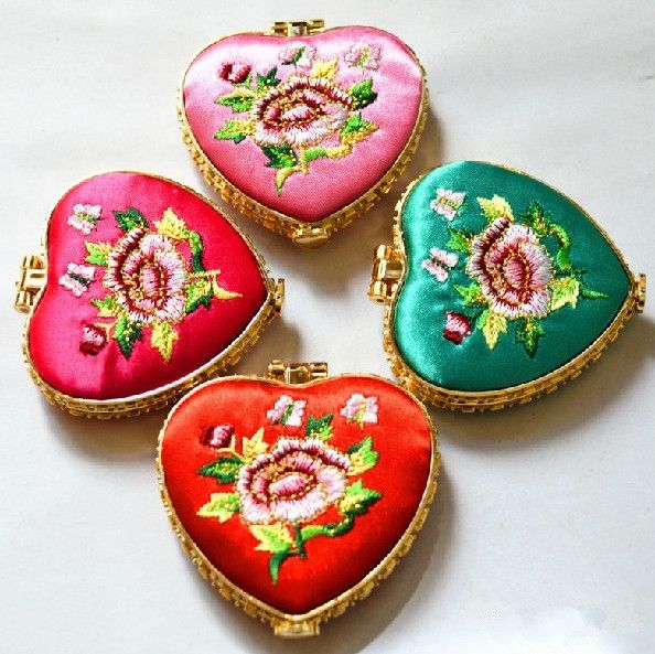 とても可愛い刺繍柄 化粧鏡 3pセット ハンドミラー 楕円 ハート 丸形 中国雑貨民芸品の通販はau Pay マーケット 多幸屋商店