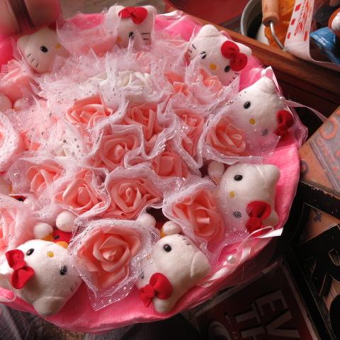 クリスマスプレゼント　キティ 花束　フラワーギフト　キティいっぱい入り　キティ　ブーケ　プレゼント　フラワーギフト_2