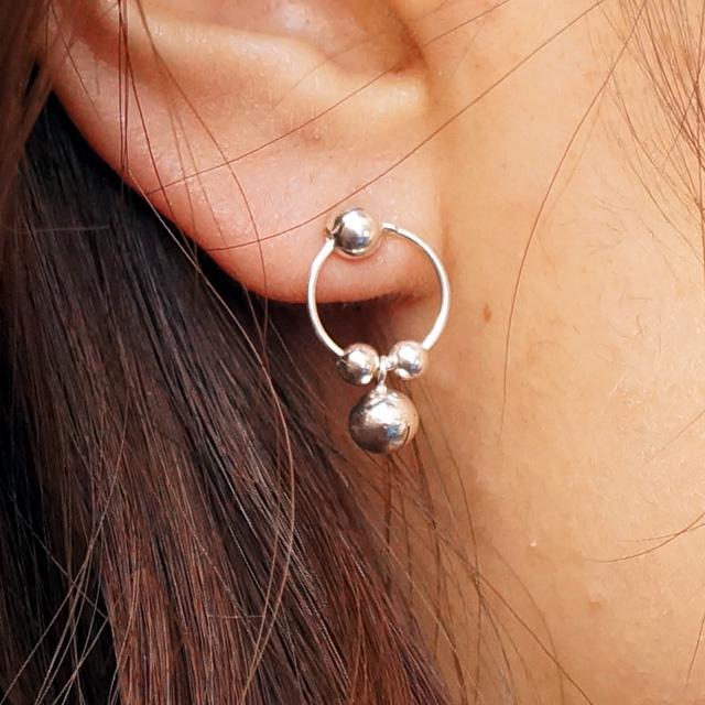シルバーピアス シルバー925 鈴 丸玉 サークル スタッドピアス シルバー925 Silver925 シルバーアクセサリー の通販はau Pay マーケット 株式会社クリシュナ