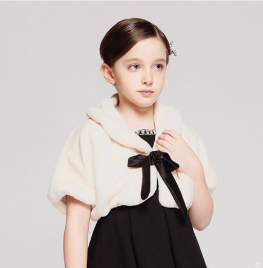 子供服 キッズ用コート ケープ　　ブライズメイド その他子供服（アウター）