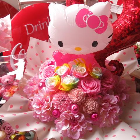 キティ　フラワーギフト　キティバルーン入り　レインボーローズ　プリザーブドフラワー入り